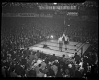 Finish of the boxing match between Lee Ramage and Bob Nestell at the Olympic Auditorium, Los Angeles, 1937