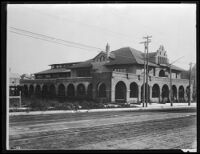 Exterior of the Friday Morning Club House, Los Angeles, circa 1900