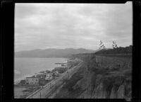View from Palisades Park towards cars driving down the incline road from California Avenue, Santa Monica, circa 1915-1925
