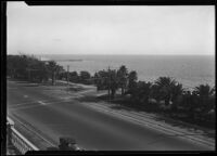 View from Ocean Avenue towards Palisades Park and the entrance to the California Incline road, Santa Monica, circa 1915-1925