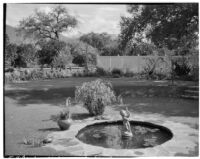 E. N. Bender residence, sunken lawn with pond and lattice fence border, Pasadena, 1931