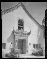 First Chinese Church of Christ in Hawaii, view of main facade and distinctive doorway, Honolulu, 1930