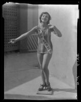 Thelma Peairs, Miss Venice, posing, [Venice?], 1928