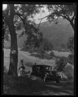 People picnicking near Saddle Peak, Los Angeles, 1929
