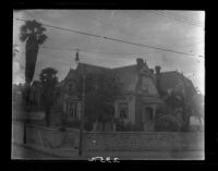 Unidentified Victorian house on bunker Hill, Los Angeles, 1928