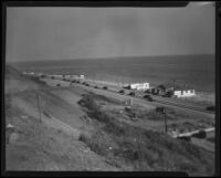 View towards three beach houses in the Rancho Malibu la Costa development, Malibu, circa 1927