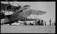 Imperial Airways plane Hadrian on ground, loading or unloading during the filming of Contact, [Karachi?], 1932-1933