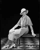 Peggy Hamilton modeling a dress, hat and gloves, 1932