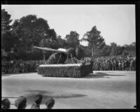 "Georgia Tech. yellow jacket" float in the Tournament of Roses Parade, Pasadena, 1929