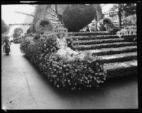 "Fountain of Happiness" float at the Tournament of Roses Parade, Pasadena, 1930