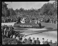 "Southern California Farm House" float in the Tournament of Roses Parade, Pasadena, 1935