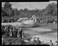 "Pelican" float in the Tournament of Roses Parade, Pasadena, 1935