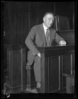 Los Angeles police detective Joe Taylor on witness stand, 1931