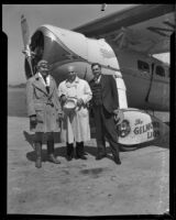 Colonel Roscoe Turner, Governor Fred Balzar, and Governor James Rolph briefly stop in Los Angeles, 1932