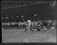 Gene Lillard swings the bat, Los Angeles, 1934