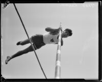 Max Luna pole vaulting, before leaving for the national Mexican track and field championships, Los Angeles, 1933