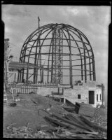 Griffith Observatory, view of the steel girder skeleton of the central planetarium dome during the construction, Los Angeles, 1933