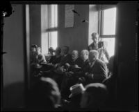 Spectators attend Aimee Semple McPherson's preliminary hearing, Los Angeles, circa 1926
