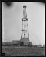 Exploratory oil well at Ocean Park Heights, Los Angeles, circa 1925