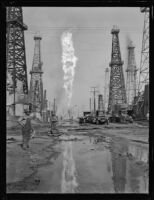 Oil well fire, Santa Fe Springs, 1928