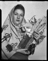 Betty Hanna with corn, Santa Monica, 1941