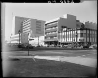 Street scene at Wilshire Boulevard and Hauser Boulevard, Los Angeles, 1949