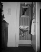 Windemere Hotel bathroom, Santa Monica, [1955]