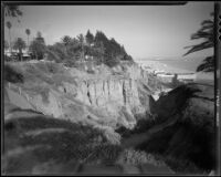 View of cliffs of Palisades Park, Santa Monica, 1952