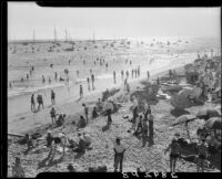 Crowd at the beach, Santa Monica, 1945-49