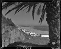 Santa Monica coastline from the Palisades Park cliffs at Montana Avenue, Santa Monica, 1946