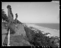 View from Palisades Park towards Santa Monica Beach and pier, Santa Monica, circa 1950