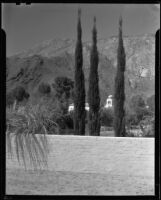 El Kantara, house with onion dome, horseshoe arches, and tiled roof, Palm Springs, [1930s or 1940s?]