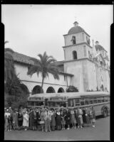 Sightseers and tour busses in front of the Santa Barbara Mission, Santa Barbara, 1940