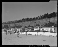 Beachfront homes and beachgoers, Santa Monica, 1946-1965