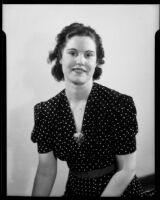 Portrait of either Matilda or Frances Dudley, Santa Monica, 1940