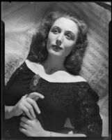 Lois Saunders, of the Theatre Guild, Santa Monica, 1951