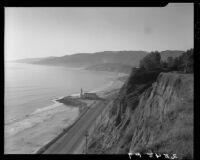 Lighthouse on Will Rogers State Beach and Pacific Coast Highway, Pacific Palisades, 1927?