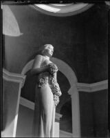 Sculpture of a woman holding a garland at the Golden Gate International Exposition, San Francisco, 1939