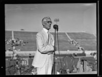 Physician and pension advocate Francis Townsend speaking at the Rose Bowl, Pasadena, 1936