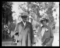 Viscount Julian Byng and his wife Evelyn Byng discuss plans to return to England, Pasadena, 1935