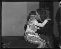 Murder suspect Gladys Carter with her daughter Virginia, Los Angeles County, 1935