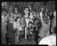 Lion's Club delights youth of Lark Ellen Home with Christmas gifts, Los Angeles, 1926