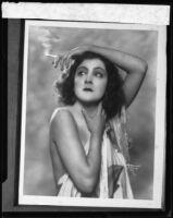 Audrey Doves posing for De Barron Studios, New York, 1920-1939