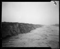 Los Angeles River during rainstorm flooding, Los Angeles County, 1927