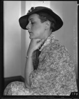 Lillian Smith seated in profile at the Municipal Court, Los Angeles, 1935