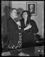 Clara Phillips bids farewell to prison warden Josephine Jackson, Tehachapi, 1935