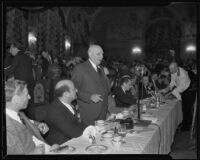 California Governor Frank Merriam speaking at banquet table, Los Angeles, 1935