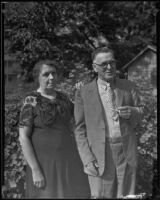 Mr. and Mrs. William J. Gordon on vacation, Los Angeles, 1935