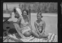 Mrs. Adams Bagnell with her daughter, Patricia, at the Hotel del Coronado, Coronado, 1935