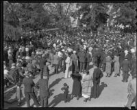 Crowd at Armistice Day service and veterans' rally in Sawtelle, Los Angeles, 1935